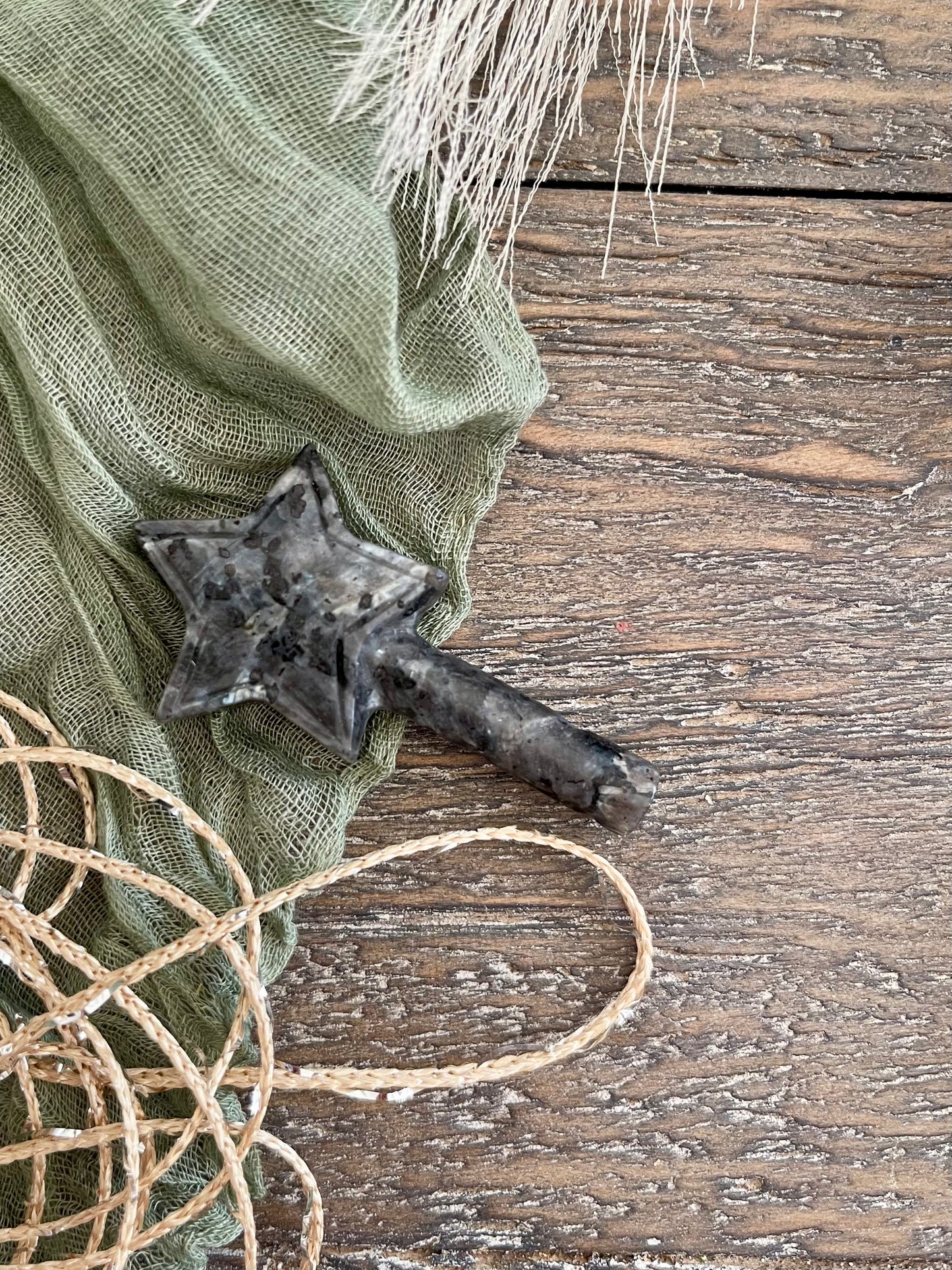 Larvakite Flashy Star Wand Carving