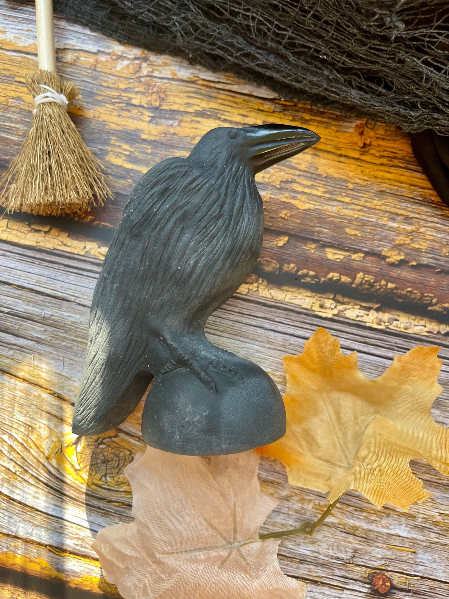 Black Obsidian Raven: Large or Small