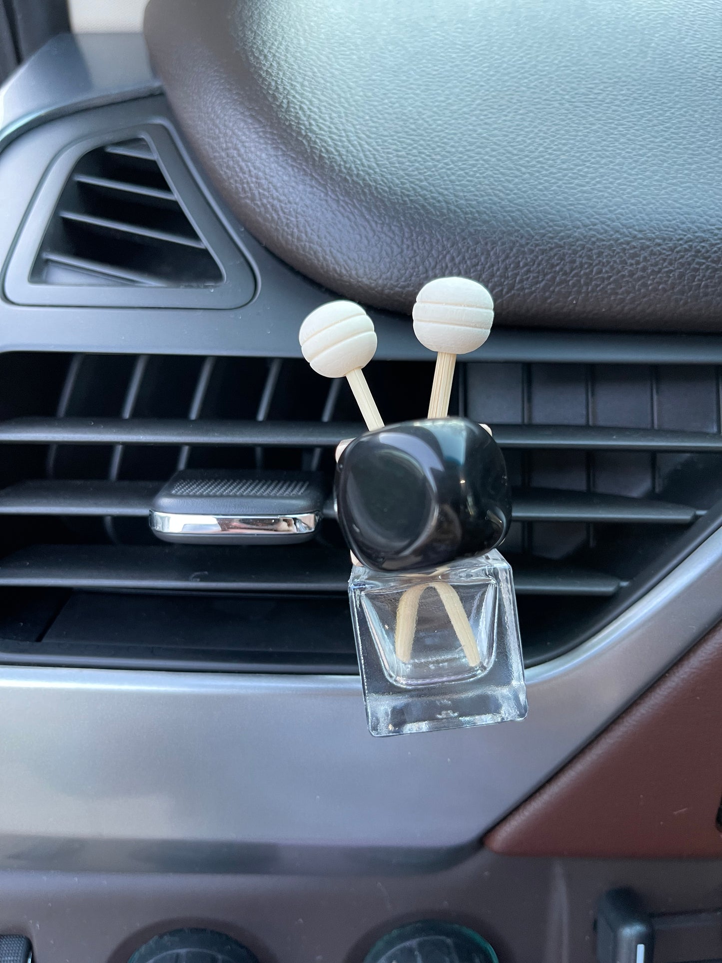 Protection Essential Oil Car Vent Diffuser